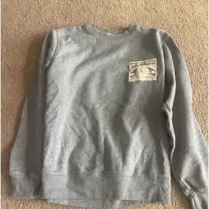 More brandy melville!! Cute heather gray crew neck